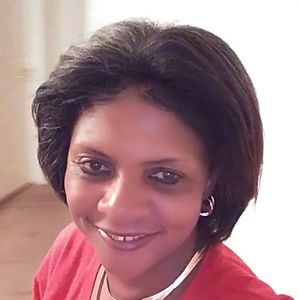 Meet your Posher, Evette